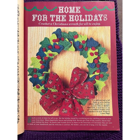 Christmas Crocheted pattern book 1989 - Picture 4 of 15